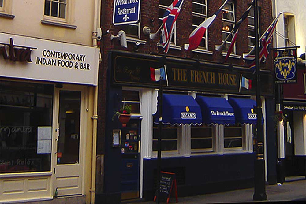 london walks historic pub