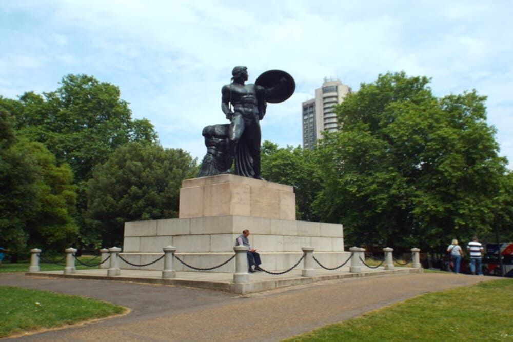 Statue of Achilles Hyde Park london tour